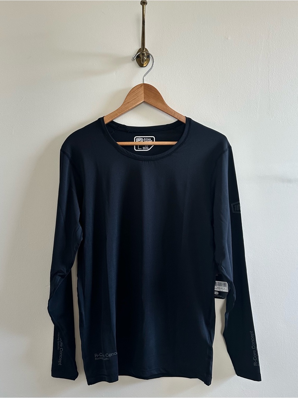 100 Percent mtb long sleeve jersey NWT, black with ventilation back- L